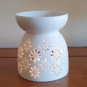 White Ceramic Wax Melt & Oil Burner – Flower